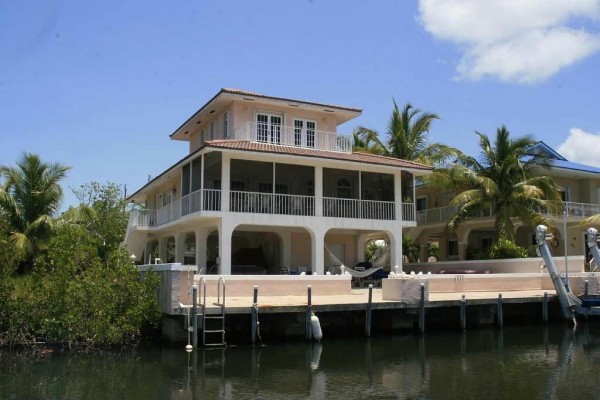 [Image: Beautiful Waterfront/ Home with Easy Gulf &amp; Ocean Access]