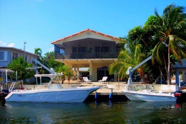 [Image: Affordable Rates, Beautiful Home with Dockage]