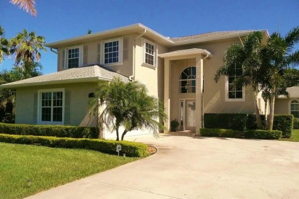 [Image: Spacious Stylish Family Friendly/2 Homes from Beach/Heated Pool/2 Master Suites]