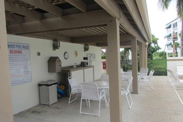 [Image: Beautiful Hutchinson Island 2200sf River View Condo- Sleeps 10]