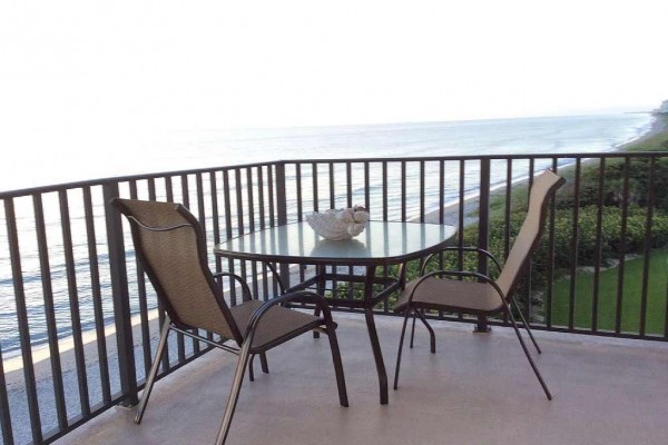 [Image: Beautiful Oceanfront Condo!!!! Great Beach Get Away. Island Living!!]