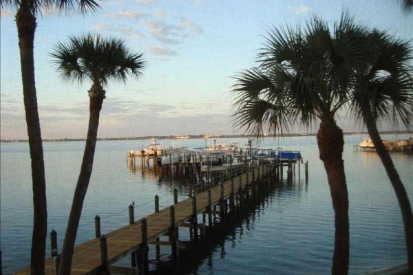 [Image: Spectacular Views from Your Balcony on the Intercoastal.]