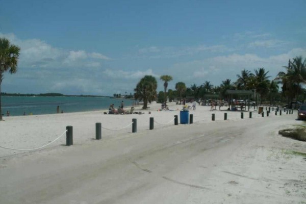 [Image: Beautiful! Beach,Clean,Quiet,Fun,Carribean Style Resort on Hutchinson Island!]