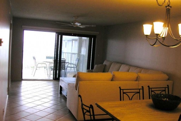 [Image: Oceanfront Penthouse in Luxury Resort]