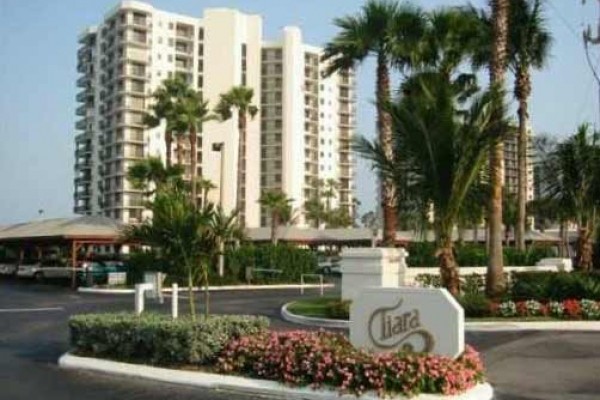 [Image: Beautiful Penthouse Level Beachfront Condominium]