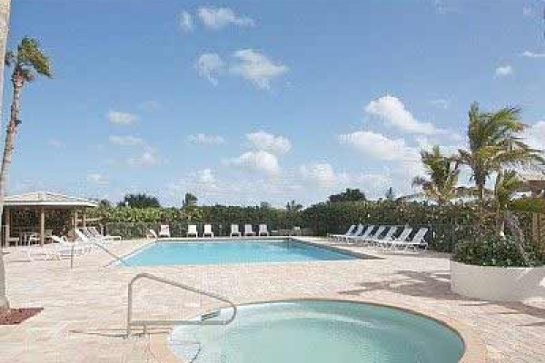 [Image: Beachfront Spacious 3 Bedroom Condo, North Hutchinson Island.]