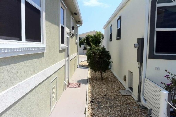 [Image: Waterfront Cottage with Beach River &amp; Ocean Access, Tennis]