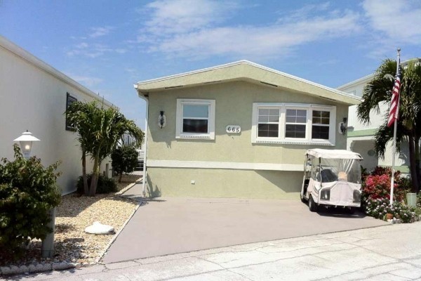 [Image: Waterfront Cottage with Beach River &amp; Ocean Access, Tennis]