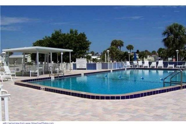 [Image: Waterfront Cottage with Beach River &amp; Ocean Access, Tennis]