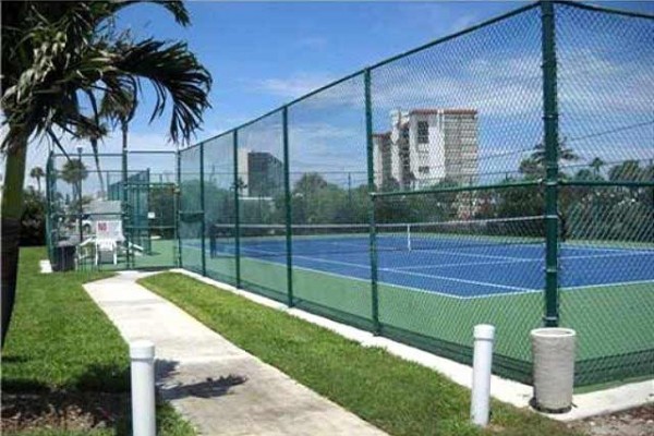 [Image: Waterfront Cottage with Beach River &amp; Ocean Access, Tennis]