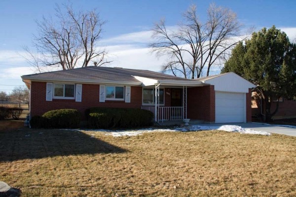 [Image: Pet and Family Friendly Home Close to Boulder and Denver!]