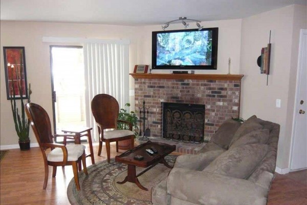 [Image: Luxery Condo in Castle Rock, Near to Denver. Amazing Remodel]