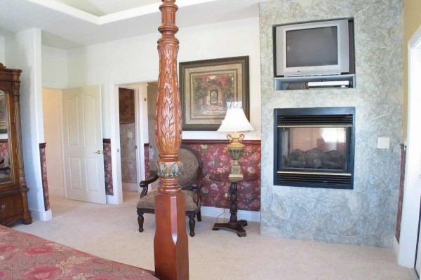 [Image: 35 Ac Country Estate Btw Denver &amp; Colorado Springs, Golf]