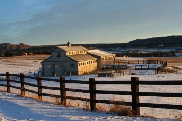 [Image: A Peaceful Getaway for Animal Lovers]