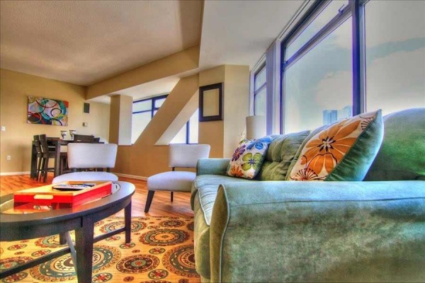 [Image: Book Online! Unbeatable Downtown Location! Best Views! Stay Alfred Dp2]