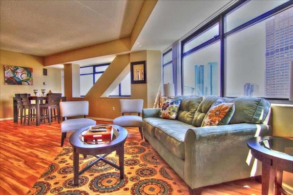 [Image: Book Online! Perfect Downtown Location! Best Views! 100 Walk Score! Stay Alfred Dp2]
