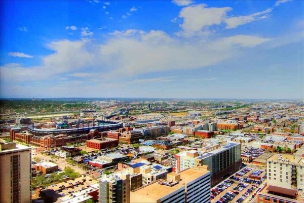 [Image: Book Online! Perfect Downtown Location! Best Views! 100 Walk Score! Stay Alfred Dp2]