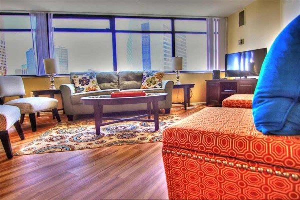 [Image: Book Online! Perfect Downtown Location! Best Views! 100 Walk Score! Stay Alfred Dp2]