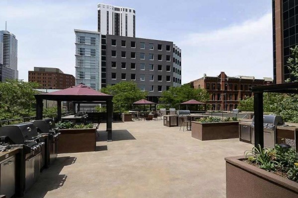 [Image: 2 Bedroom/2 Bath Lodo Condo-Executive Club Living Near Coors Field &amp; Larimer Sq.]