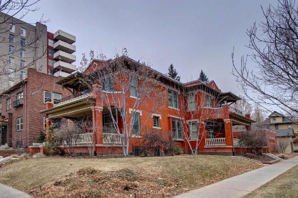 [Image: Stunning 1914 Cheesman Park/Capitol Hill Home|Courtyard|Sleeps 1-4|2-Car Garage]