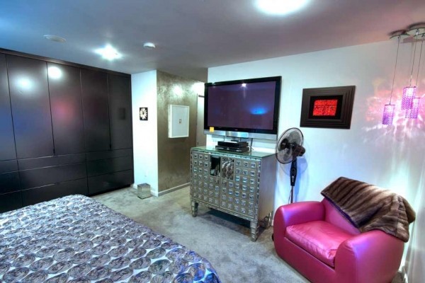 [Image: Fabulous Contemporary, 2 Bedrooms 3.5 Baths, in Cherry Creek]