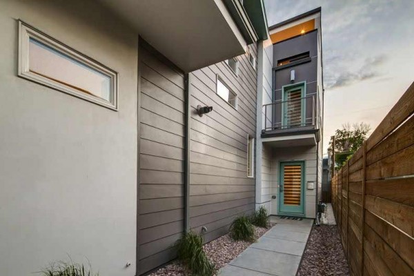 [Image: Breathtaking City Views and Striking Modern Architecture in Downtown Denver]