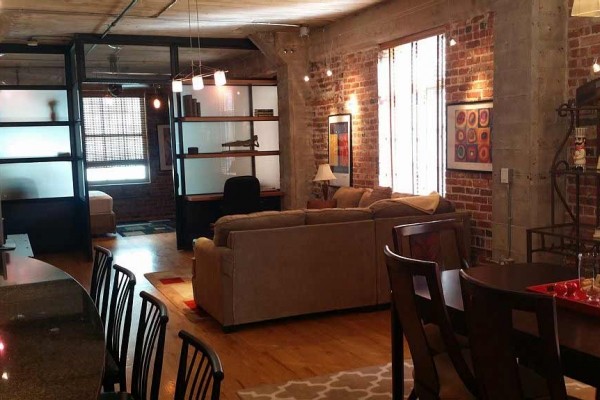 [Image: Amazing 2BR/2BA Loft in the Heart of it All! Lodo/Riverfront/Downtown]