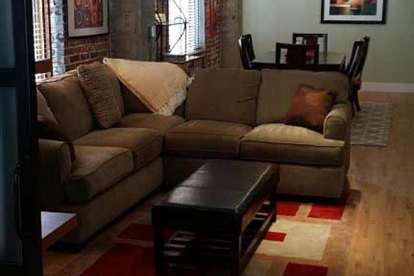 [Image: Amazing 2BR/2BA Loft in the Heart of it All! Lodo/Riverfront/Downtown]