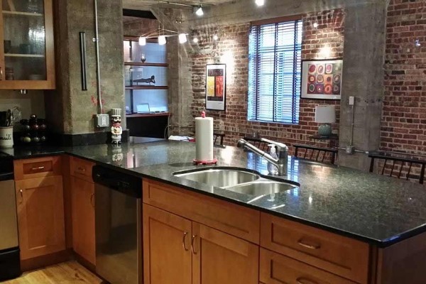 [Image: Amazing 2BR/2BA Loft in the Heart of it All! Lodo/Riverfront/Downtown]