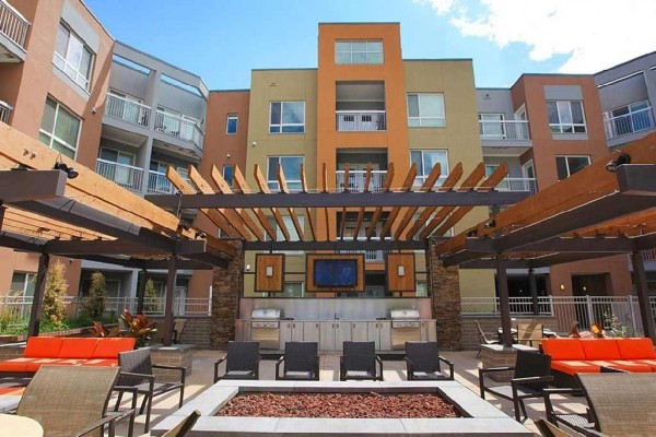 [Image: Book Online! Perfect Denver Location! Pool! Stay Alfred St2]