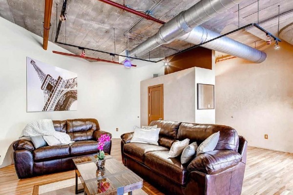[Image: Executive* Penthouse Loft Downtown Denver Walking Distance to Everything!]