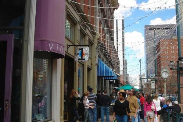 [Image: 2000 Square Foot-Lodo Executive Club Style Living/Coors Field]