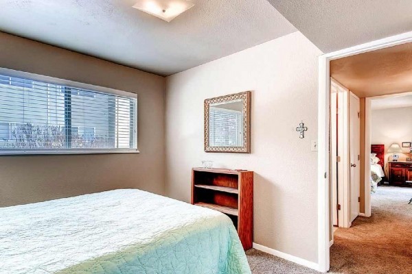 [Image: Completely Remodeled 2 Bedroom Condo!]