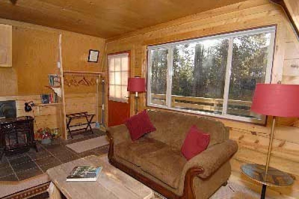 [Image: Secluded Chalet@Fawn Trail Junction - Best Bet for Your Cool Summer Hide-Away]