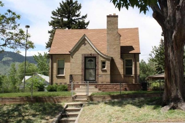 [Image: Historic 'Brewmaster House' in Downtown Golden]