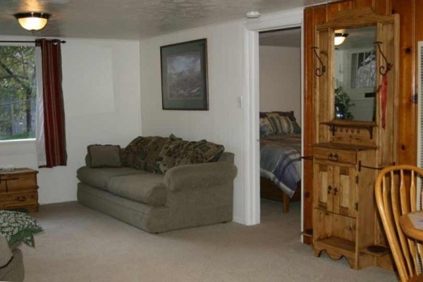 [Image: Comfy Cottage Townhome in Dtn Golden]