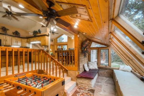 [Image: 5 Star Gem!, Private, Western Lodge in Coal Creek Canyon,Boulder,Golden,Skiing]