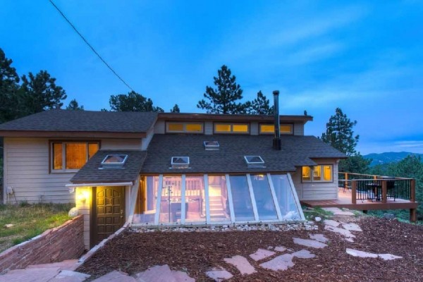 [Image: 5 Star Gem!, Private, Western Lodge in Coal Creek Canyon,Boulder,Golden,Skiing]