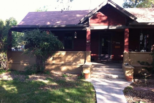 [Image: Charming Bungalow Near Downtown Golden]