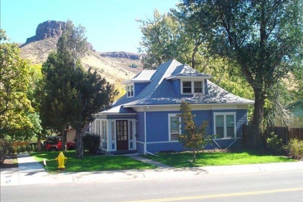 [Image: Delightful Victorian in Downtown Golden]