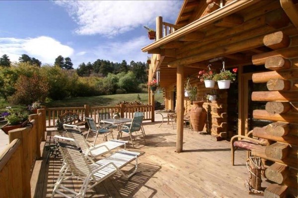 [Image: Spectacular, Log Lodge Nestled in the Foothills, Golden, Co]