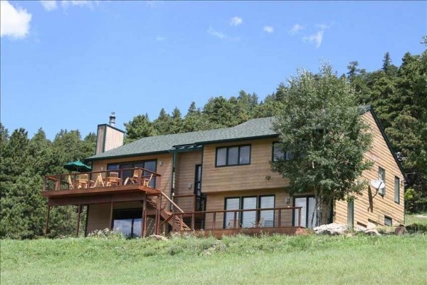 [Image: Spectacular Newly Renovated Mountain Home! Close to Denver!]