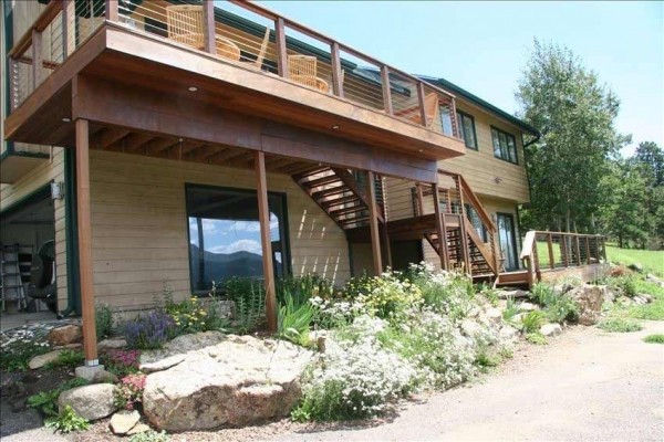 [Image: Spectacular Newly Renovated Mountain Home! Close to Denver!]