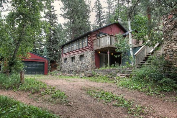 [Image: Rustic Cabin with 5 Star Amenities on Elk Creek]