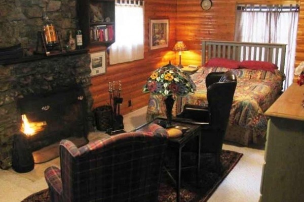 [Image: Classic Remodeled Cabin, Beautifully Detailed, Spacious &amp; Comfortable.]