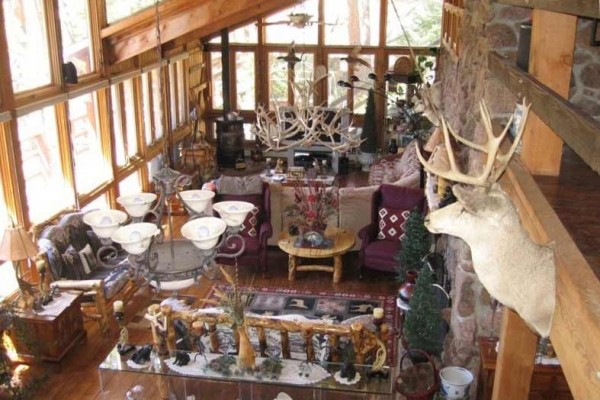 [Image: The Lodge in the Pike - Luxury Mountain Living]