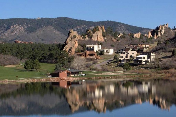 [Image: Contemporary Colorado Mountain Home with the Best View]