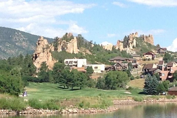 [Image: Contemporary Colorado Mountain Home with the Best View]