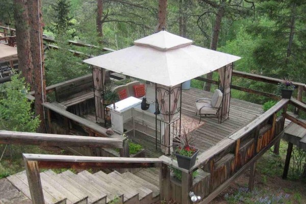 [Image: Cabin in the Pike - Your Mountain Vacation Retreat]