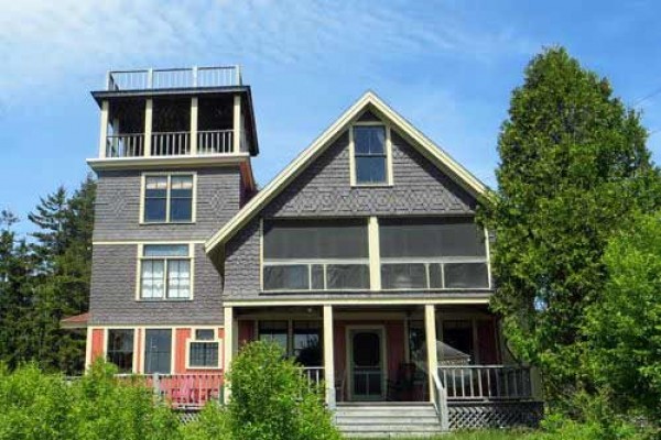 [Image: Large 6 Bedroom Restored Victorian-Era Cottage with Ocean Views.]